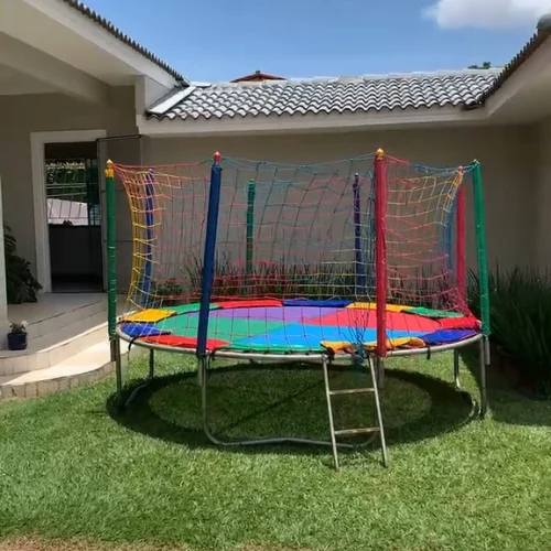 Pula Pula Cama Elástica no Lago Sul DF